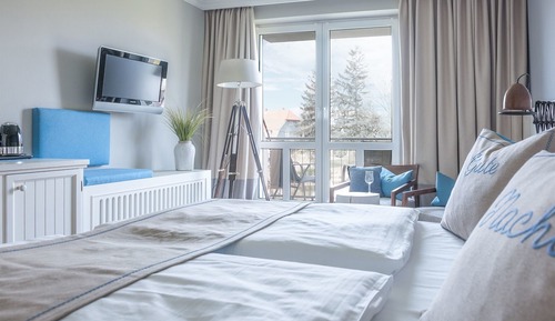 Double Room, 1 King Bed, Balcony, River View