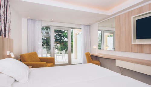 Double Room, Terrace, Garden View