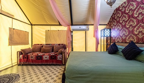 Tent Glamping With Bathtub