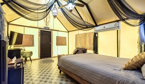 Tent Glamping Villa