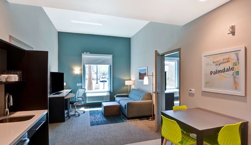 Suite, 1 King Bed, Accessible (Roll-In Shower)