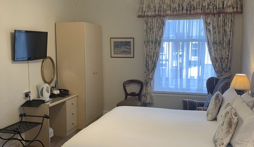 Deluxe Double or Twin Room