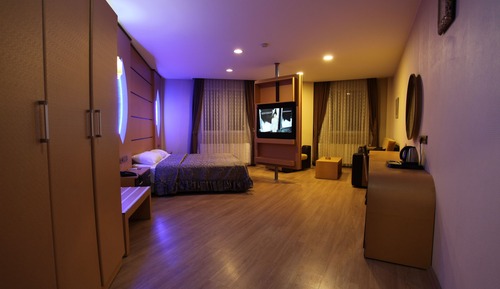 Deluxe Double or Twin Room