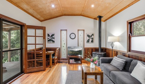 Oak Cottage - Non Pet Friendly