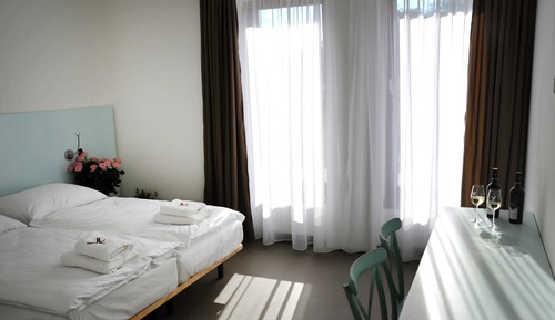 Classic Triple Room, Garden View