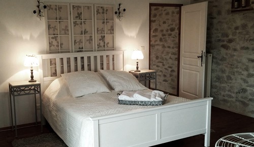 Deluxe Double Room, 1 King Bed, Garden View