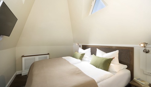 Suite, Tower