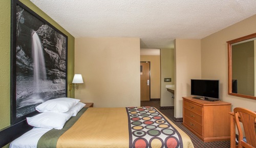 Standard Room, 1 Queen Bed