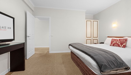 King Spa Room