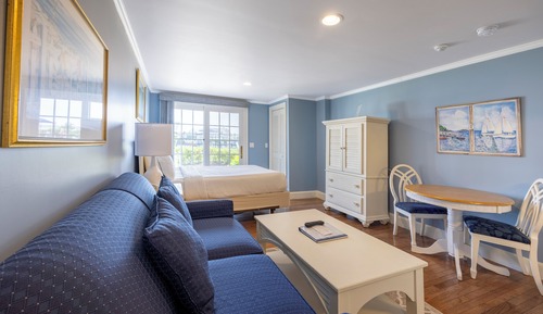 Studio, 1 Queen Bed with Sofa bed