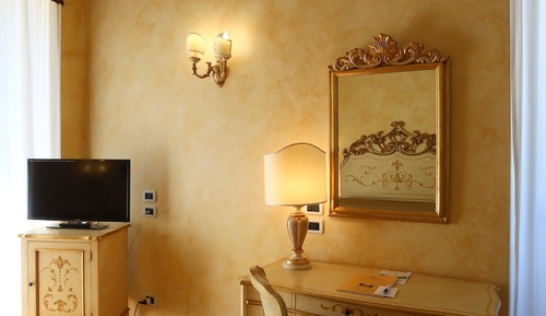 Deluxe Double or Twin Room, City View