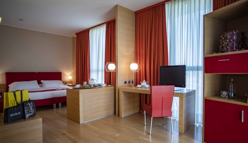 Junior Studio Suite