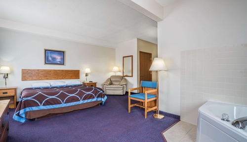 Deluxe Studio Suite, 1 King Bed, Non Smoking