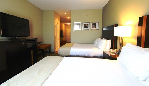 Suite, Multiple Beds (Living Area)