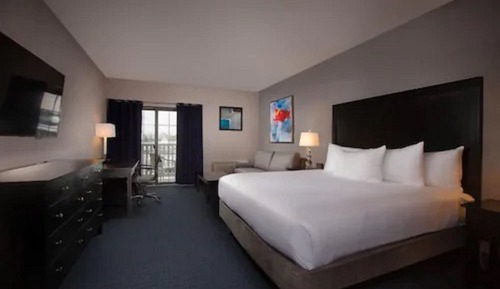 King, Executive Suite, City View