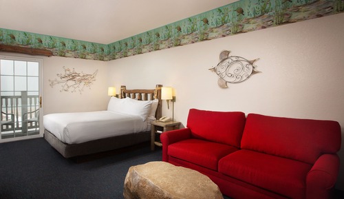 Family Suite, Ground Level, City Side