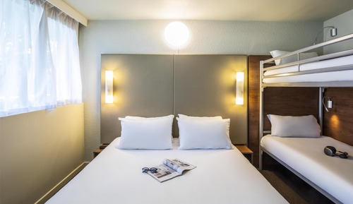 Room, Multiple Beds