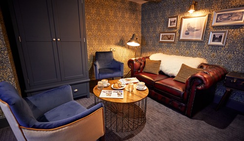 Deluxe Double Room (Feature Room)