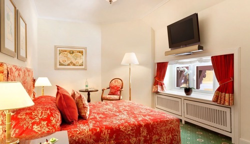 Classic Room, 1 Queen Bed, Non Smoking, Garden View