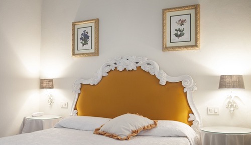 Classic Room, Partial Sea View