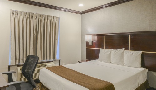Standard Room, 1 Queen Bed, Non Smoking