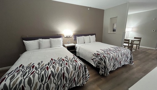 Deluxe Room, 2 Queen Beds, Accessible (Smoke Free, Roll-in Shower)