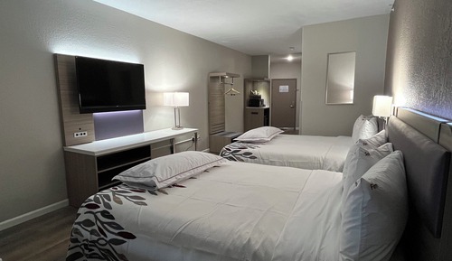 Premium Room, 2 Queen Beds (Upgraded Bedding & Snack, Smoke Free)