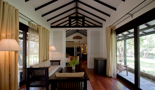 Deluxe Twin Lake View - 15 % discount on F&B and 10% on SPA