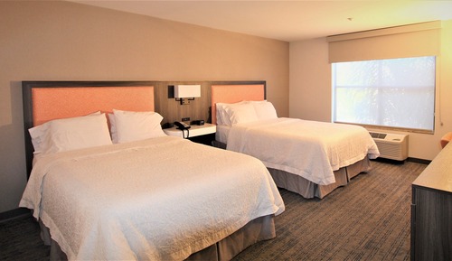 Room, 2 Queen Beds, Accessible, Non Smoking