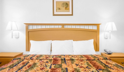 Single Room, 1 King Bed, Non Smoking