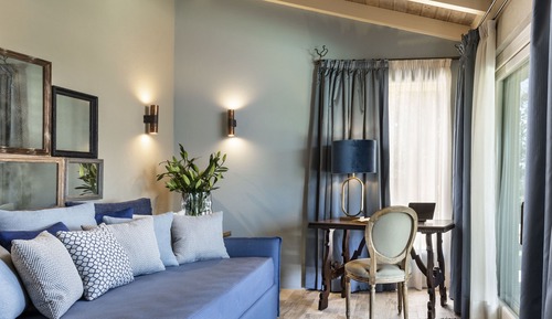 Signature Suite, Private Pool (Petra)