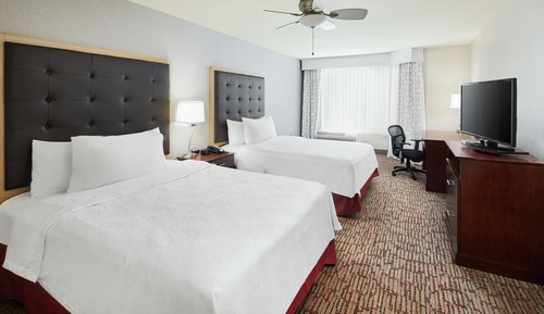 Suite, 2 Queen Beds, Accessible, Bathtub