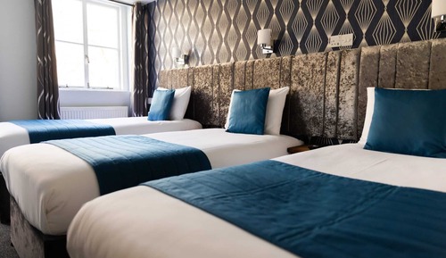 Triple Room top Floor with 3 Beds