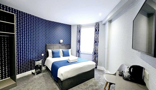 Double Room Ensuite Lower Ground Floor