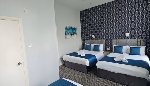 Family Room Ensuite