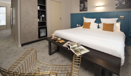Suite, 1 King Bed, Non Smoking