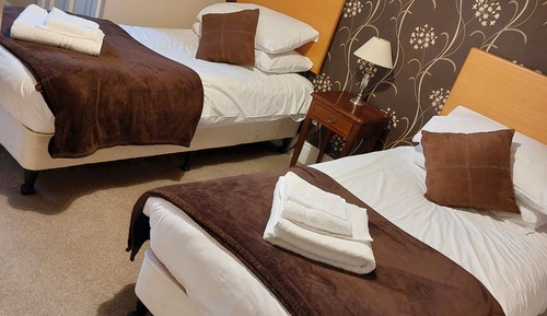 Twin Room (First Floor)