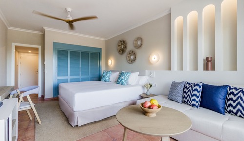 Pool & Sea Deluxe room