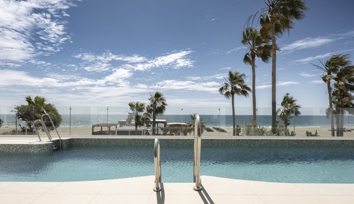 Sea View Suite with Shared Pool