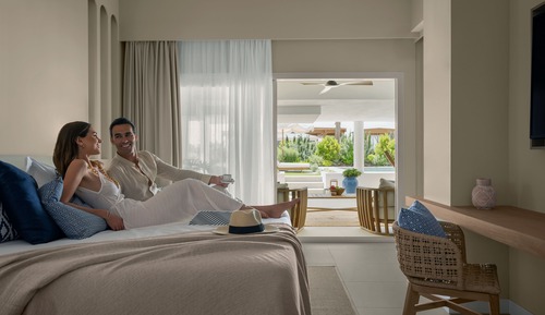 METT Suite with Private Garden and Pool