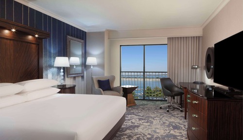 1 King Bed 1 Bedroom Suite