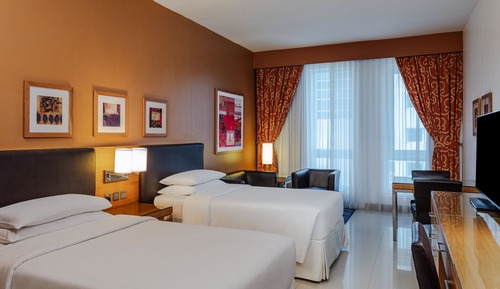 Classic Room, 2 Twin Beds, Non Smoking - Complimentary Shuttle Service to Dubai Mall and Kite Beach
