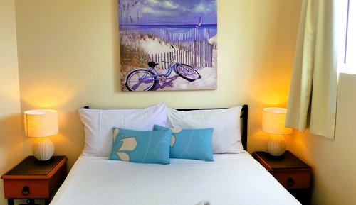 3 Bedrooms Coral Sea Sunrise & Front Ocean Views