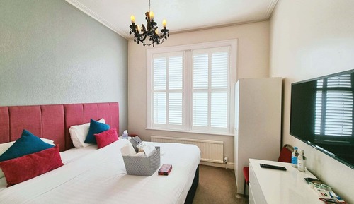 Double or Twin Room, Ensuite (The White Room)