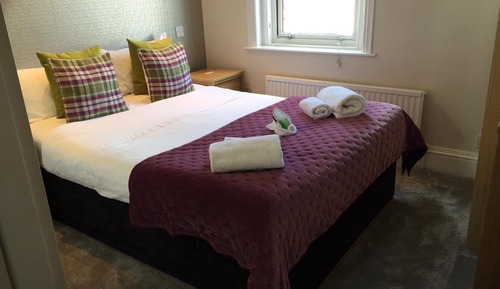 Double Room, Ensuite (The Snug Room)