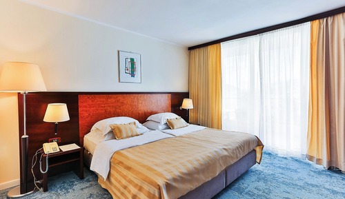 Single Room, Partial Sea View