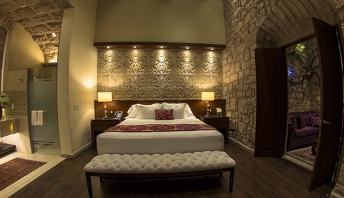 Junior Studio Suite