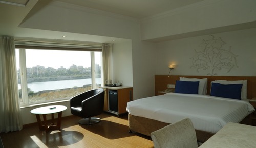 Deluxe Room, Multiple Beds