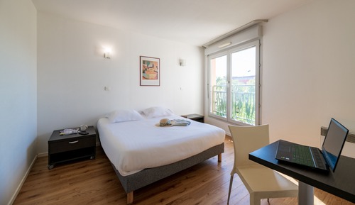 Apartment 4 people