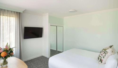 Room, 1 King Bed, Accessible